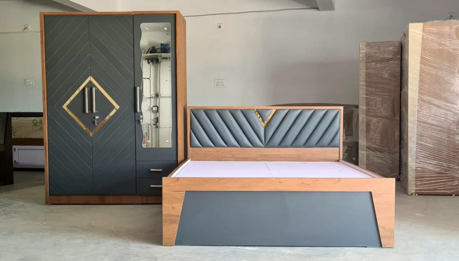 BEDROOM SET
